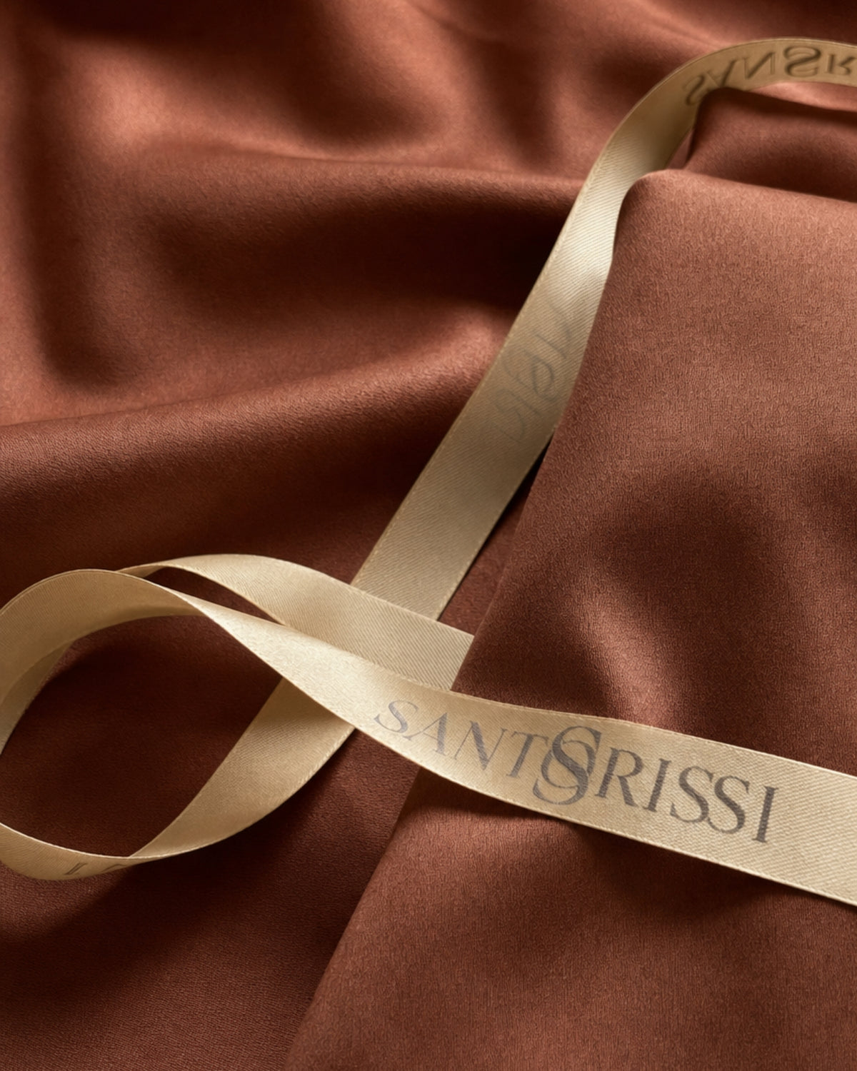 Italian Cotton Sateen Pillowcase – Terra Bruciata Collection · Argilla scura
