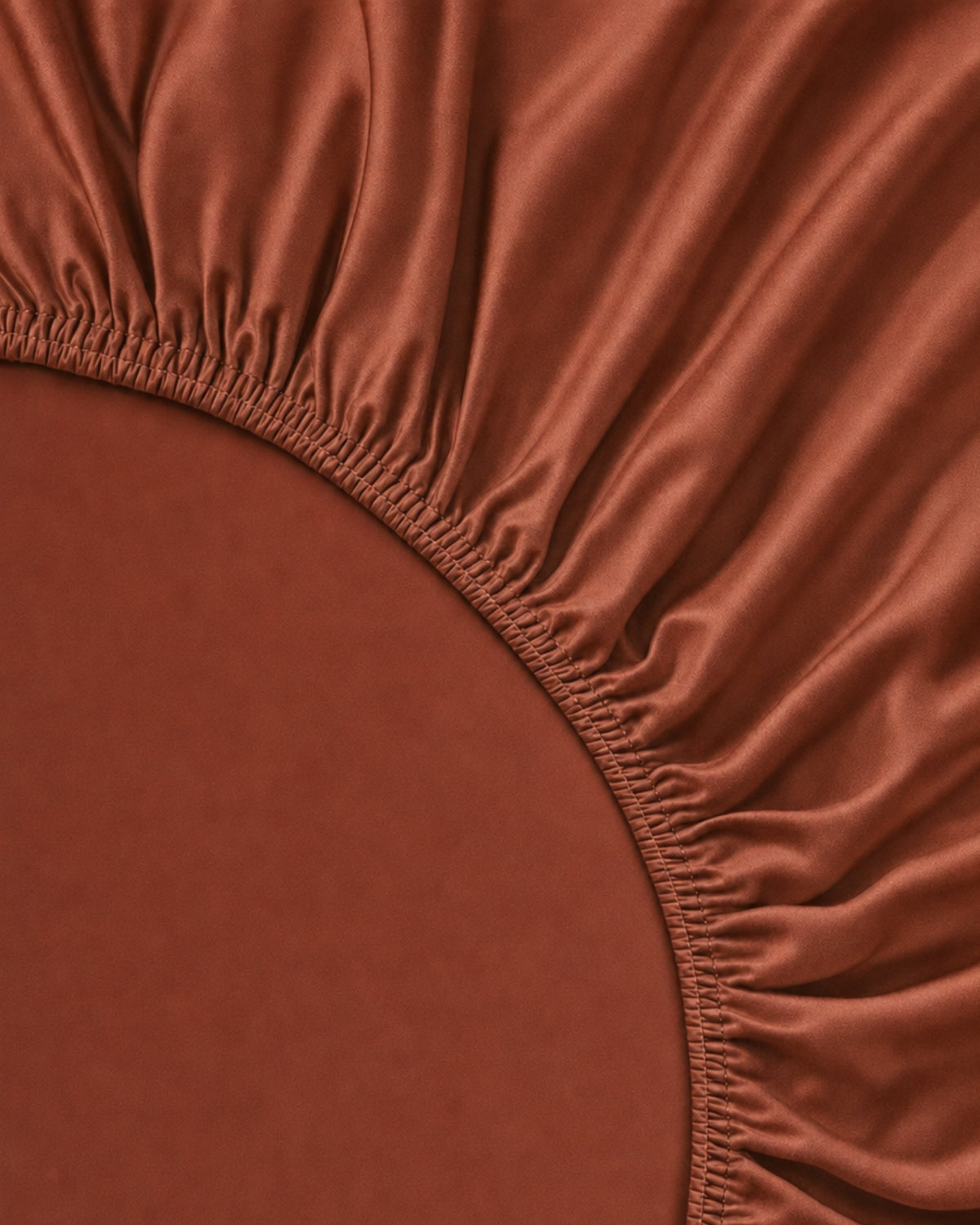 Italian Cotton Sateen Fitted Sheet – Terra Bruciata Collection · Argilla scura