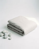 Spannbettlaken aus italienischem Mako-Satin – Kollektion Pietra e Cenere · Cenere chiara