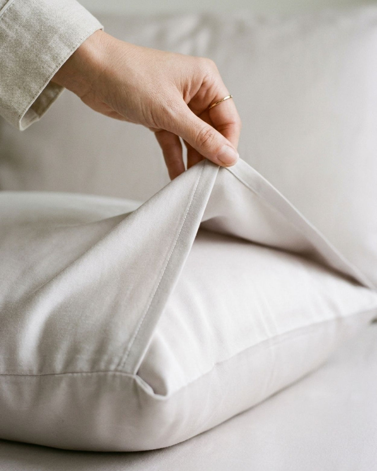 Double Duvet Cover Set 200x200 with 2 Pillowcases · Italian Cotton Sateen · Cenere chiara