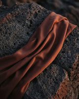 Italian Cotton Sateen Fitted Sheet – Terra Bruciata Collection · Argilla scura