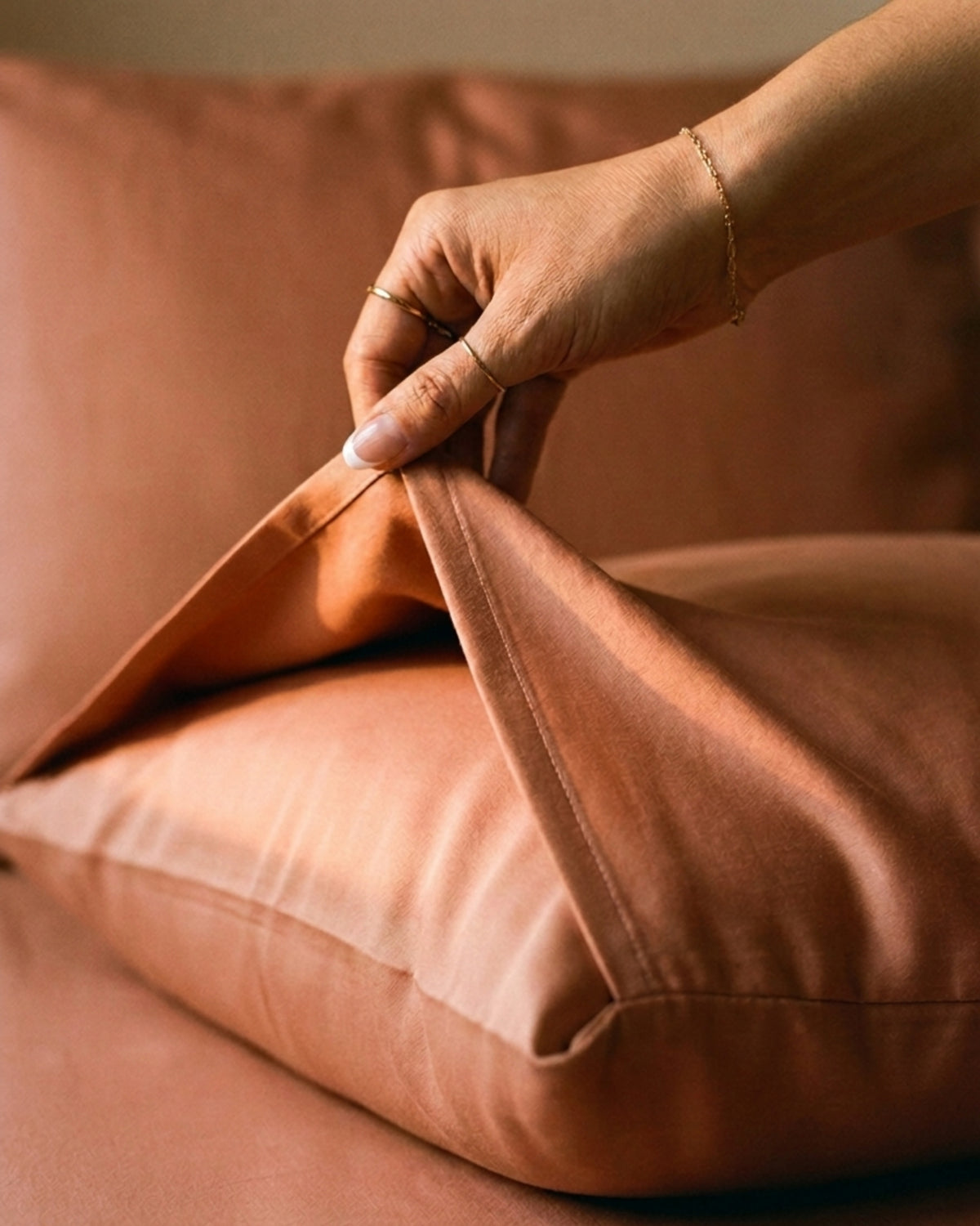 Italian Cotton Sateen Pillowcase – Terra Bruciata Collection · Muro al tramonto